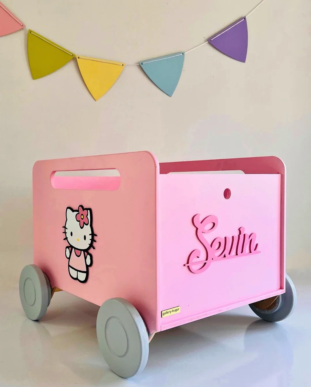 جعبه اسباب بازی متحرک طرح کیتی